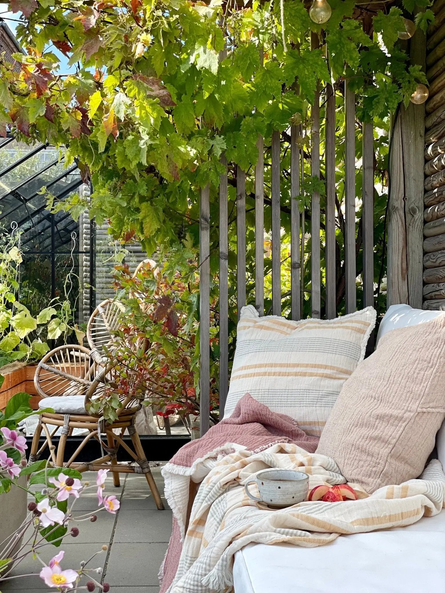 Iris Cushion 50x50cm - Elvang - 5061