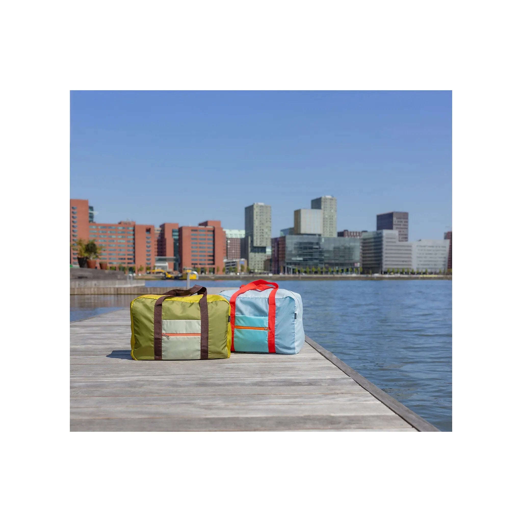 Remember Travel Bag - Spacious & Versatile Remember