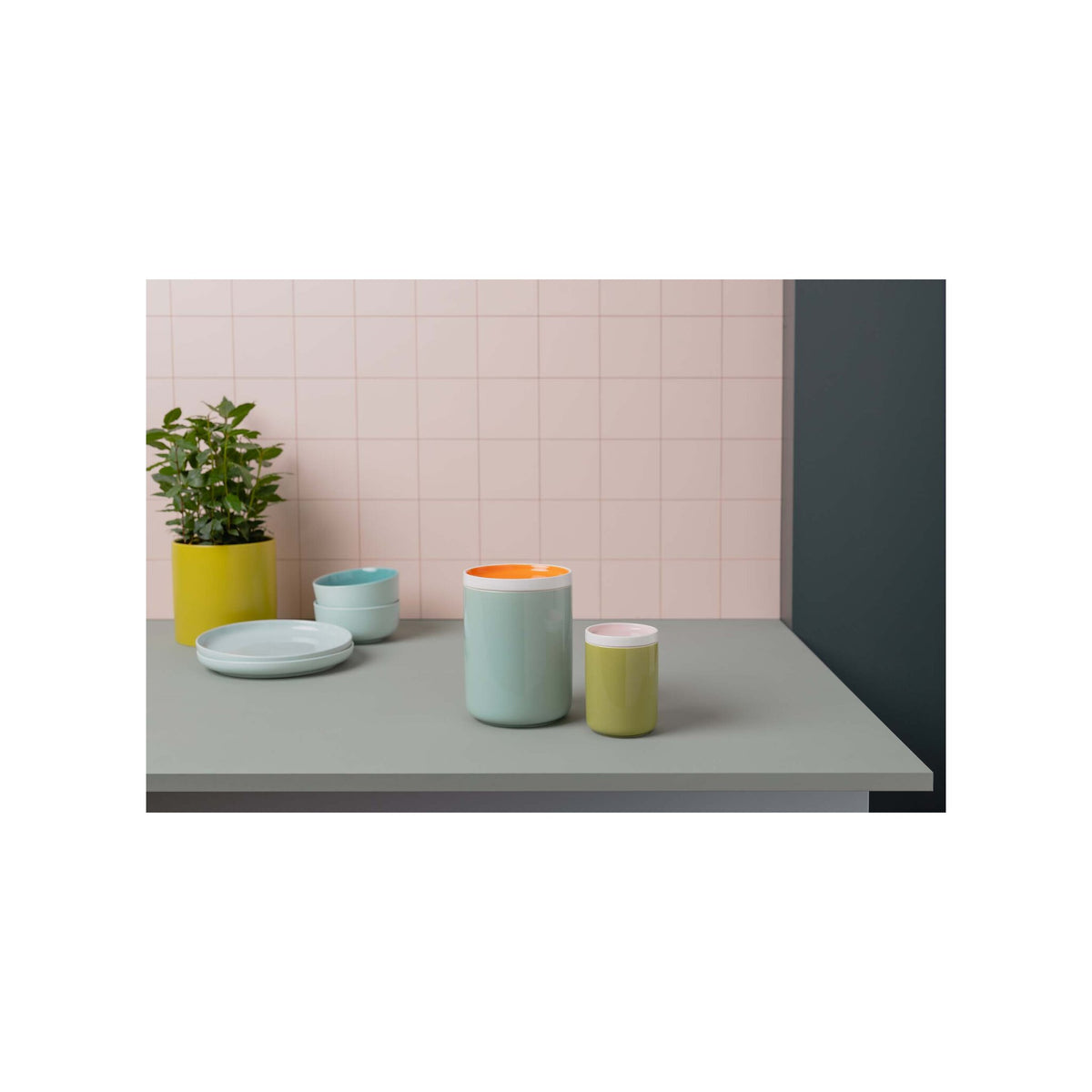 Porcelain Canister for Kitchen Storage 1.5 Litre Capacity