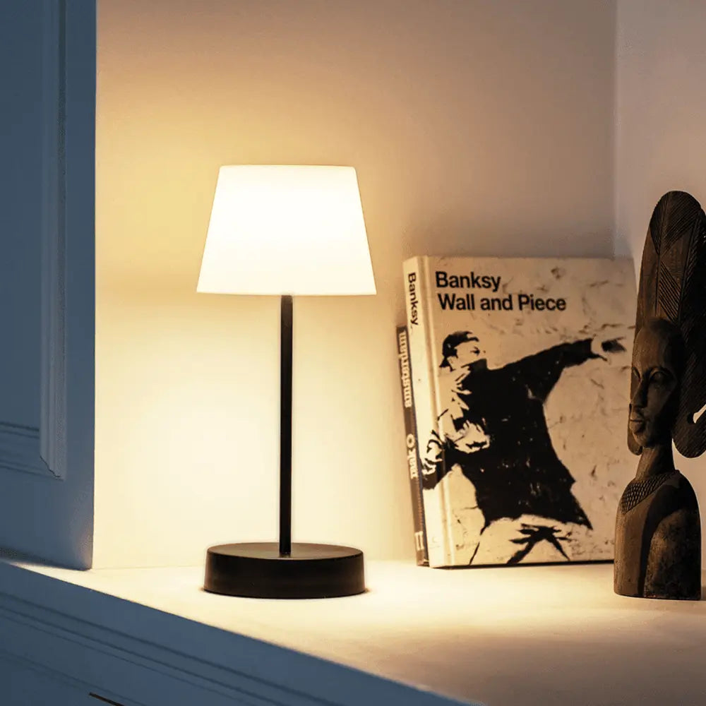 Oscar 'Pure' Table Lamp | Black & White Remember