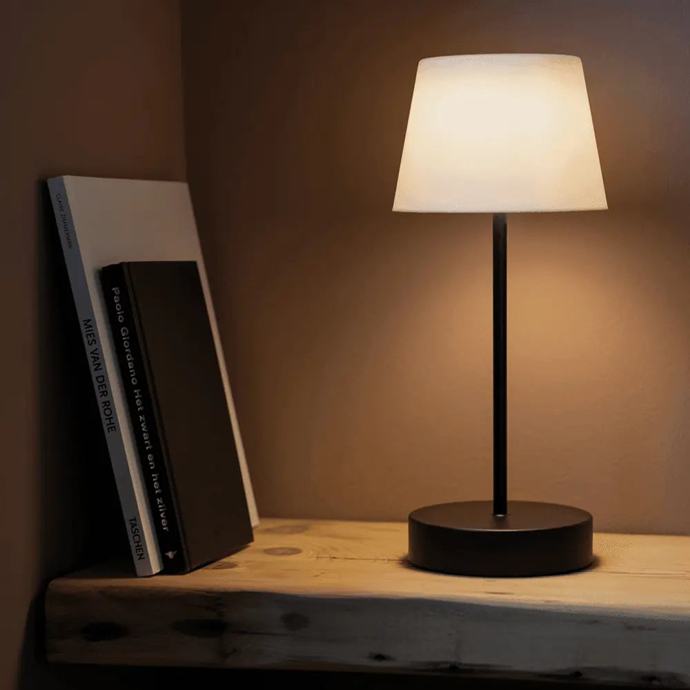 Oscar 'Pure' Table Lamp | Black & White Remember